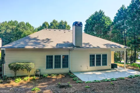 Exterior - 4903 Eagles Ridge Loop, Lithonia, GA 30038 photo 2 of 5