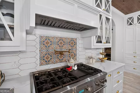 Kitchen - 109 Forest Pointe Dr, Forsyth, GA 31029 photo 7 of 10