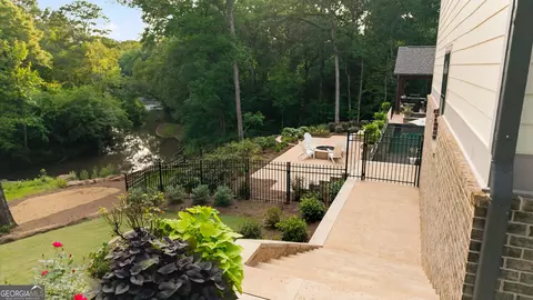 Exterior - 109 Forest Pointe Dr, Forsyth, GA 31029 photo 4 of 18