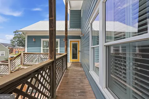 Exterior - 334 E Tugalo St, Toccoa, GA 30577 photo 5 of 12