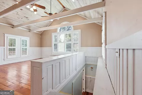 Entry Way - 334 E Tugalo St, Toccoa, GA 30577 photo 6 of 6