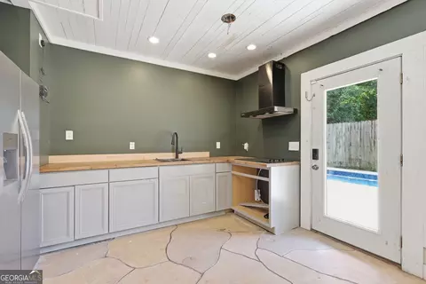 Kitchen - 334 E Tugalo St, Toccoa, GA 30577 photo 7 of 9