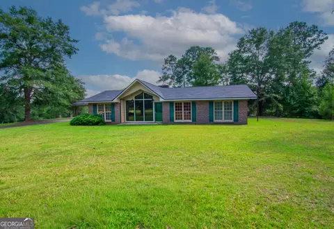 616 Twin Lakes Rd, Waverly Hall, GA 31831