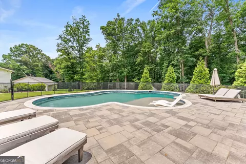 Exterior - 305 A Rolling Acres Ct, Jefferson, GA 30549 photo 18 of 31