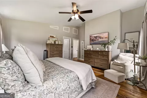 Bedroom - 305 A Rolling Acres Ct, Jefferson, GA 30549 photo 3 of 7