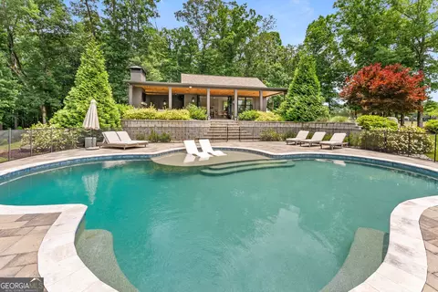 Exterior - 305 A Rolling Acres Ct, Jefferson, GA 30549 photo 16 of 31