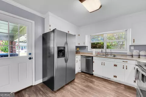 Kitchen - 38 Julia Ln, Toccoa, GA 30577 photo 3 of 3