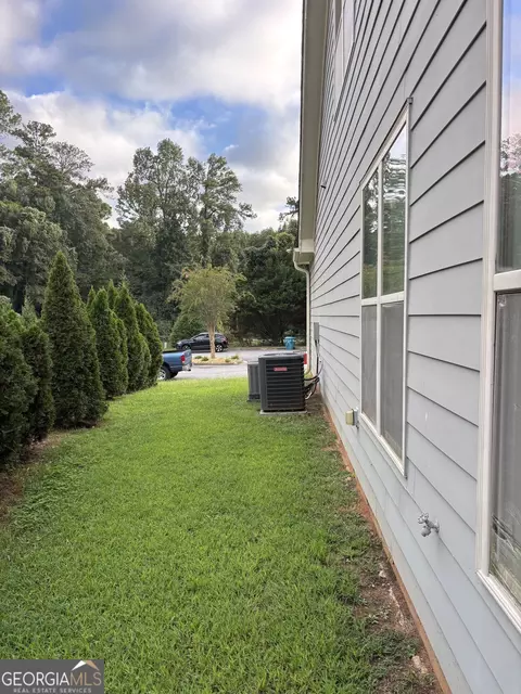 Exterior - 16 Plum Blossom Ln, Hampton, GA 30228 photo 8 of 10