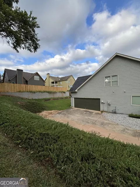 Exterior - 16 Plum Blossom Ln, Hampton, GA 30228 photo 4 of 10