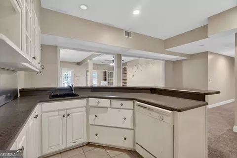 Kitchen - 4002 White Oak Ln, Lagrange, GA 30240 photo 4 of 4