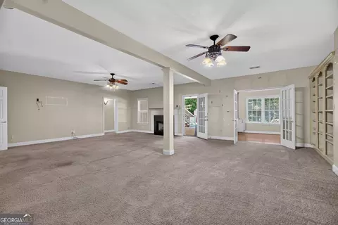 Living - 4002 White Oak Ln, Lagrange, GA 30240 photo 6 of 7