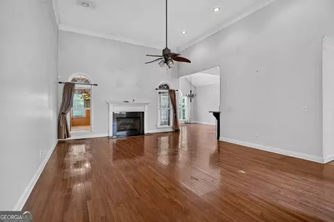 Living - 4002 White Oak Ln, Lagrange, GA 30240 photo 1 of 7