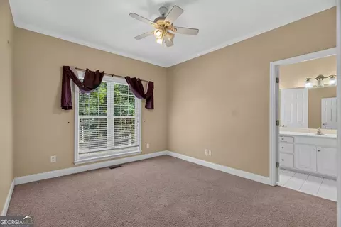 Entry Way - 4002 White Oak Ln, Lagrange, GA 30240 photo 2 of 3