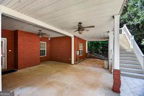 Exterior - 4002 White Oak Ln, Lagrange, GA 30240 photo 5 of 8