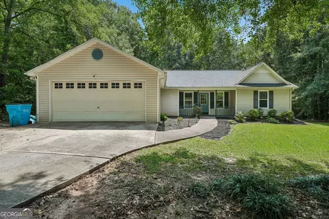 131 Homestead Way, Locust Grove, GA 30248