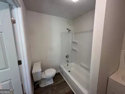 Bath - 133 Avon St, Toccoa, GA 30577 photo 2 of 2