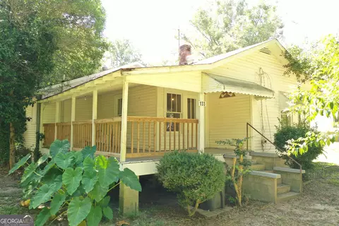 Exterior - 133 Avon St, Toccoa, GA 30577 photo 3 of 4