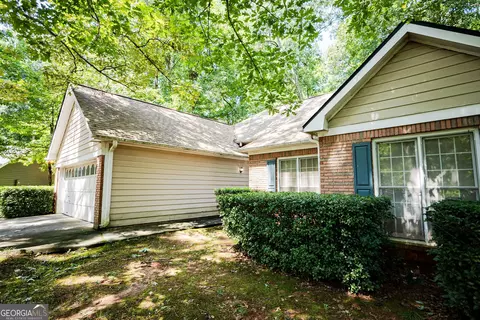Exterior - 405 Radcliffe Trce, Covington, GA 30016 photo 2 of 6