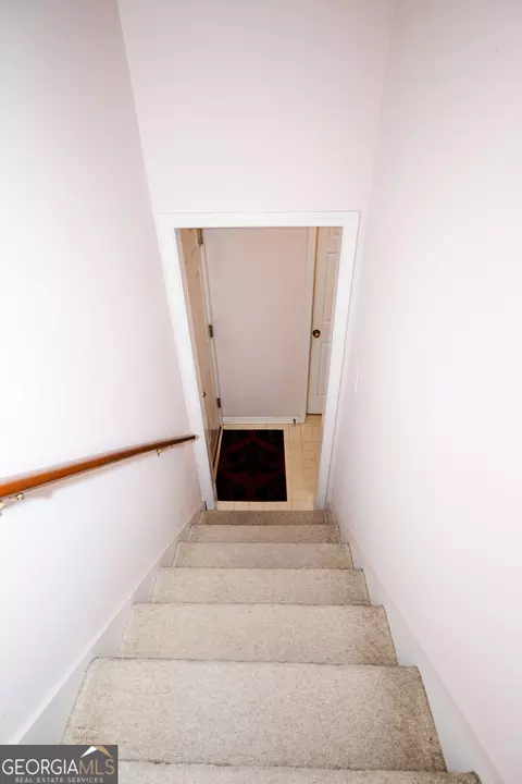 Entry Way - 405 Radcliffe Trce, Covington, GA 30016 photo 11 of 11