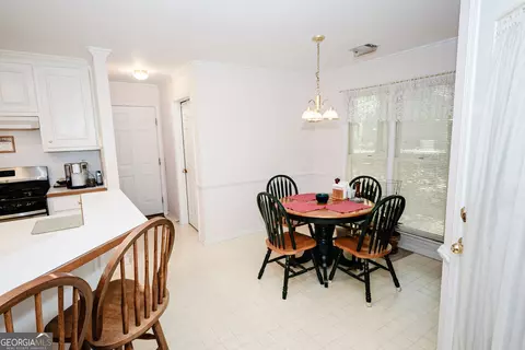 Dining - 405 Radcliffe Trce, Covington, GA 30016 photo 5 of 6