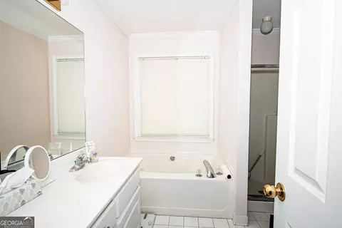 Bath - 405 Radcliffe Trce, Covington, GA 30016 photo 2 of 8