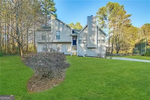 5236 Pine Way Rd, Powder Springs, GA 30127