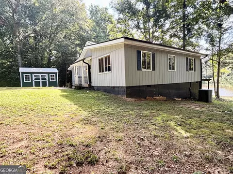 Exterior - 557 Benttree Cir, Toccoa, GA 30577 photo 1 of 13