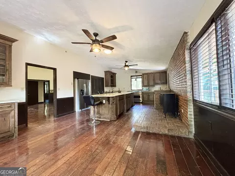 Kitchen - 557 Benttree Cir, Toccoa, GA 30577 photo 2 of 7