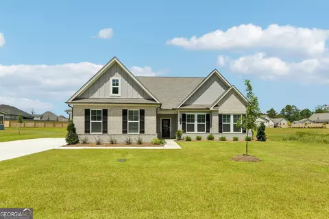 205 Flat Shoal Dr, Bonaire, GA 31005