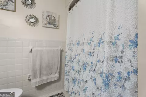 Bath - 735 Chambers Rd, Mcdonough, GA 30253 photo 2 of 4