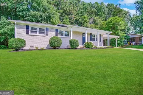 2192 Chestnut Log Loop, Lithia Springs, GA 30122
