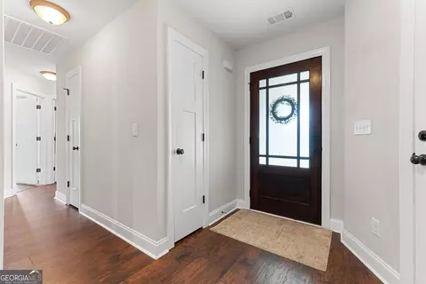 Entry Way - 105 Avington Chase, Perry, GA 31069 photo 2 of 5
