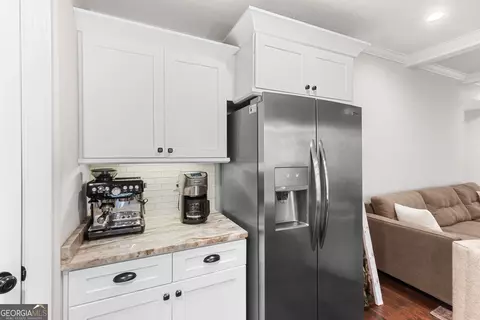 Kitchen - 105 Avington Chase, Perry, GA 31069 photo 7 of 9