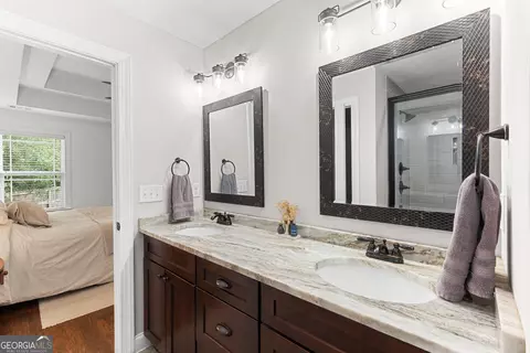 Bath - 105 Avington Chase, Perry, GA 31069 photo 2 of 5