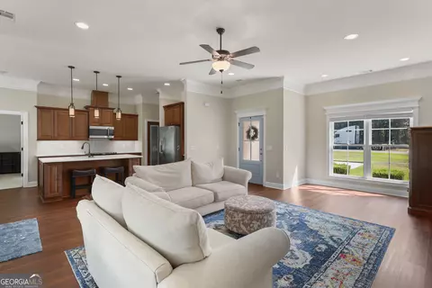 Living - 335 Westminster Dr, Guyton, GA 31312 photo 4 of 4