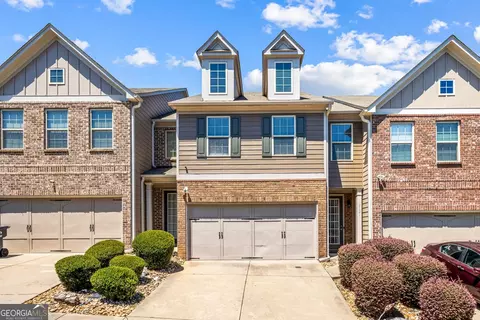 2121 Spicy Pine Ln, Lawrenceville, GA 30044