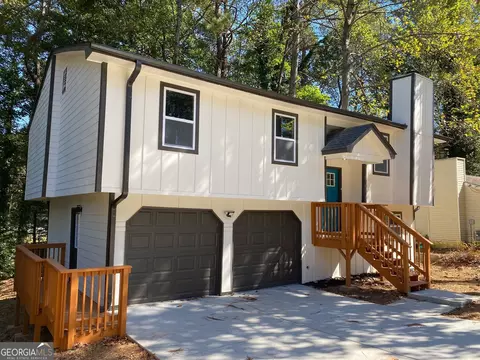 1413 Silver Lake Dr, Norcross, GA 30093