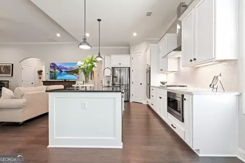 Kitchen - 213 Fieldbrook Xing, Canton, GA 30115 photo 7 of 9