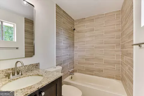Bath - 3024 Sterling Rd, Augusta, GA 30907 photo 1 of 2