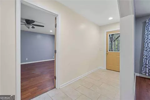 Entry Way - 12174 Centerra Dr, Hampton, GA 30228 photo 6 of 10