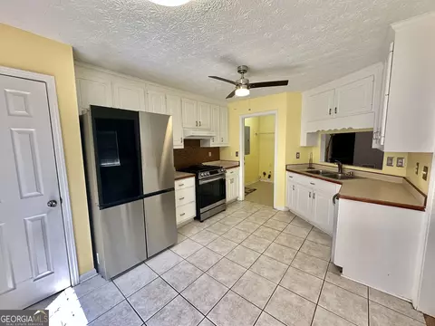 Kitchen - 30 Syracuse Ln, Covington, GA 30016 photo 1 of 5