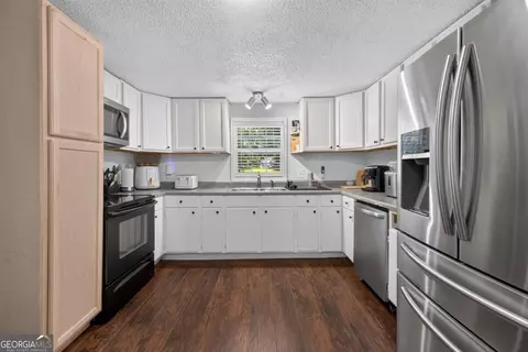 Kitchen - 39 Cabin Creek Cir, Commerce, GA 30529 photo 1 of 4