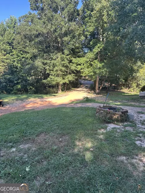 Exterior - 825 Beaver Run Ext, Bowman, GA 30624 photo 4 of 12
