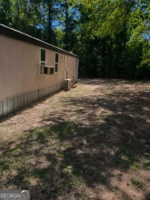Exterior - 825 Beaver Run Ext, Bowman, GA 30624 photo 3 of 12