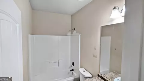 Bath - 2159 Grant Ave, Mcdonough, GA 30252 photo 3 of 4