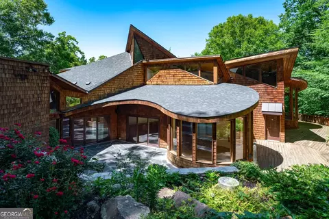 120 Laurel Dr NE, Atlanta, GA 30342