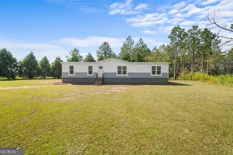 1051 Fortner Pond Rd, Kite, GA 31049