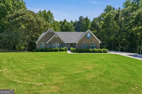1611 Lake View Ct, Loganville, GA 30052