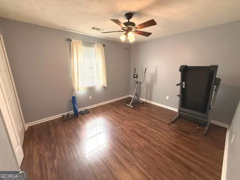 Bedroom - 157 Ext N Jefferson St, Lyons, GA 30436 photo 2 of 5
