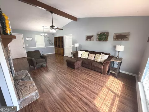 Living - 157 Ext N Jefferson St, Lyons, GA 30436 photo 1 of 3